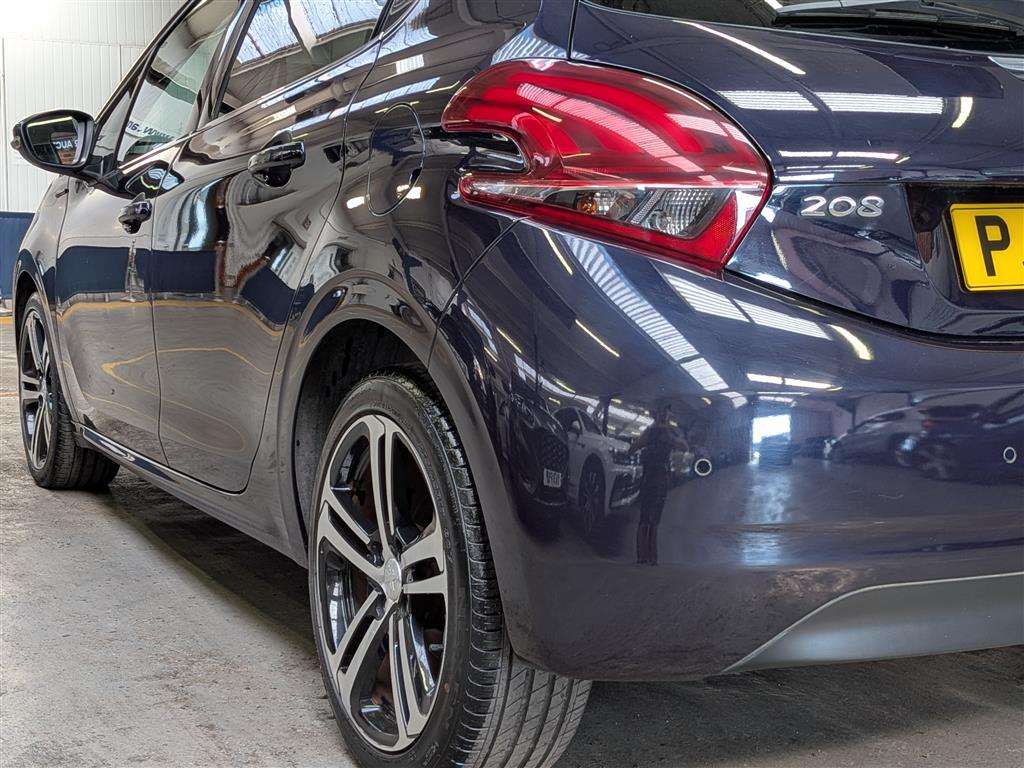<p>2015 PEUGEOT 208 GT LINE S/S</p>