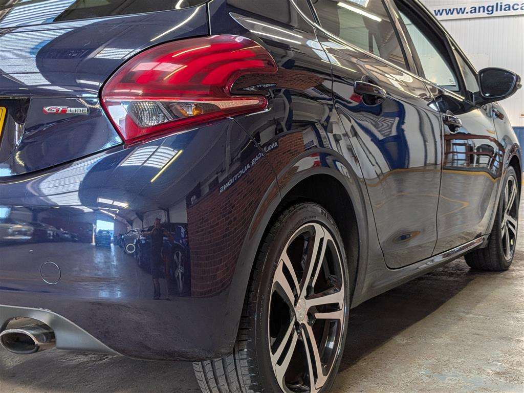 <p>2015 PEUGEOT 208 GT LINE S/S</p>