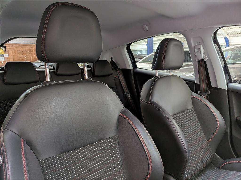 <p>2015 PEUGEOT 208 GT LINE S/S</p>
