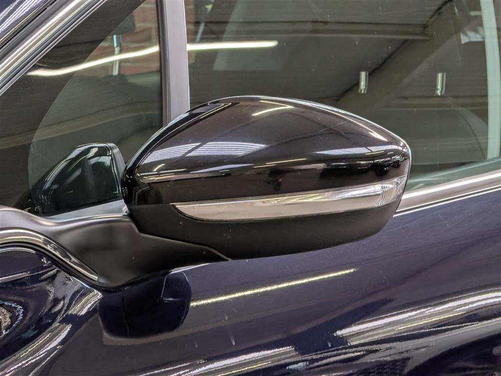 <p>2015 PEUGEOT 208 GT LINE S/S</p>