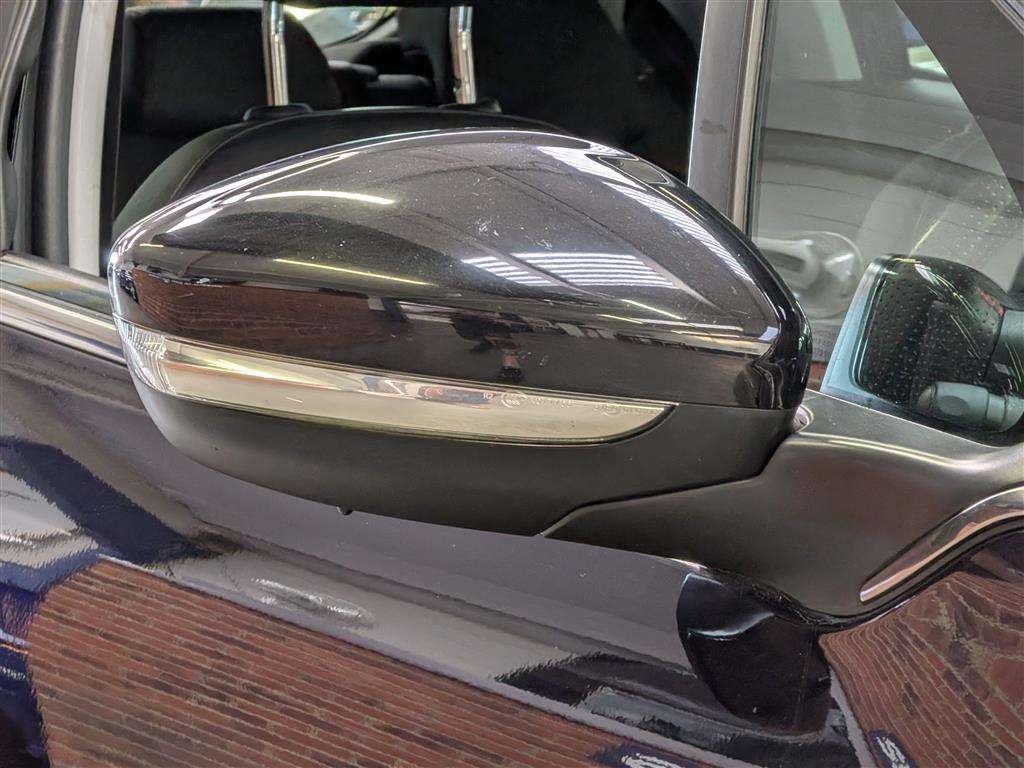 <p>2015 PEUGEOT 208 GT LINE S/S</p>