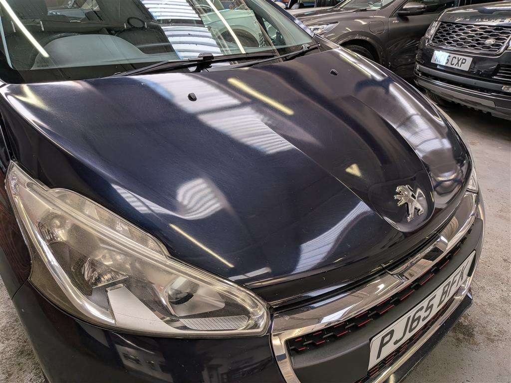 <p>2015 PEUGEOT 208 GT LINE S/S</p>