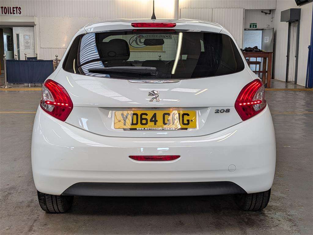 <p>2014 PEUGEOT 208 ALLURE</p>