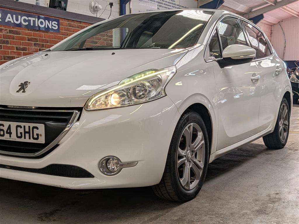 <p>2014 PEUGEOT 208 ALLURE</p>