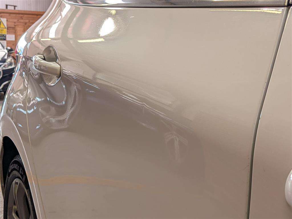 <p>2014 PEUGEOT 208 ALLURE</p>