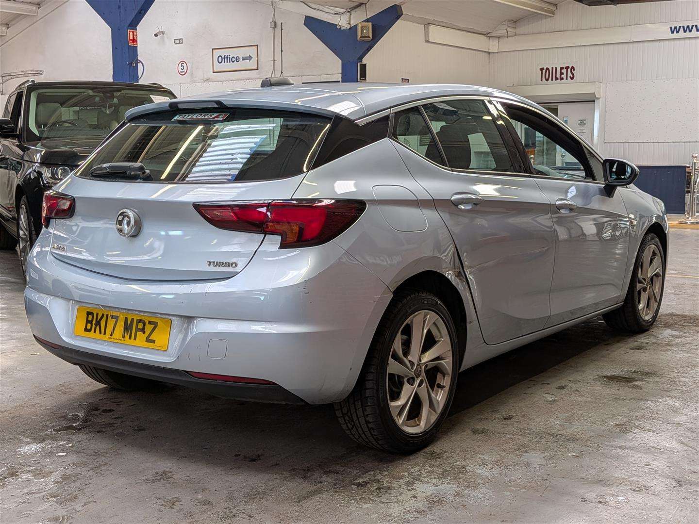 <p>2017 VAUXHALL ASTRA SRI TURBO</p>