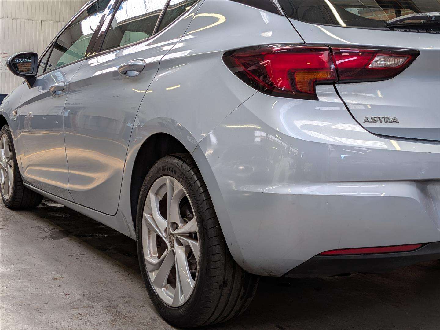 <p>2017 VAUXHALL ASTRA SRI TURBO</p>