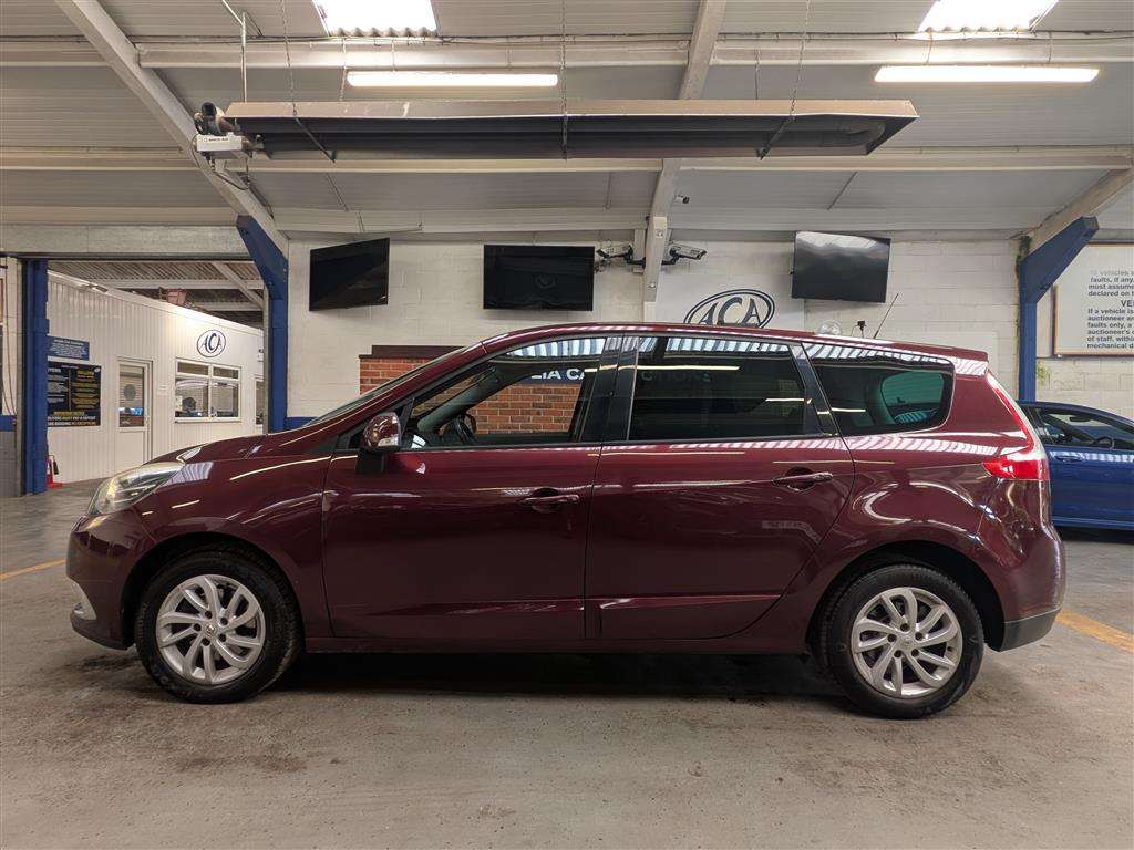 <p>2014 RENAULT GRAND SCENIC DY-QUE T-T D</p>
