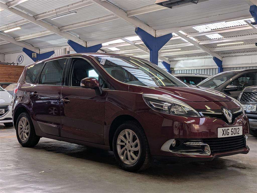 <p>2014 RENAULT GRAND SCENIC DY-QUE T-T D</p>