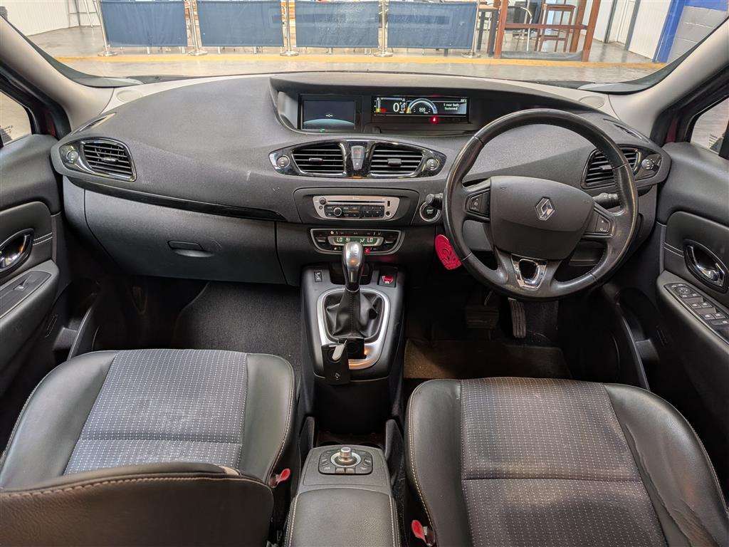 <p>2014 RENAULT GRAND SCENIC DY-QUE T-T D</p>