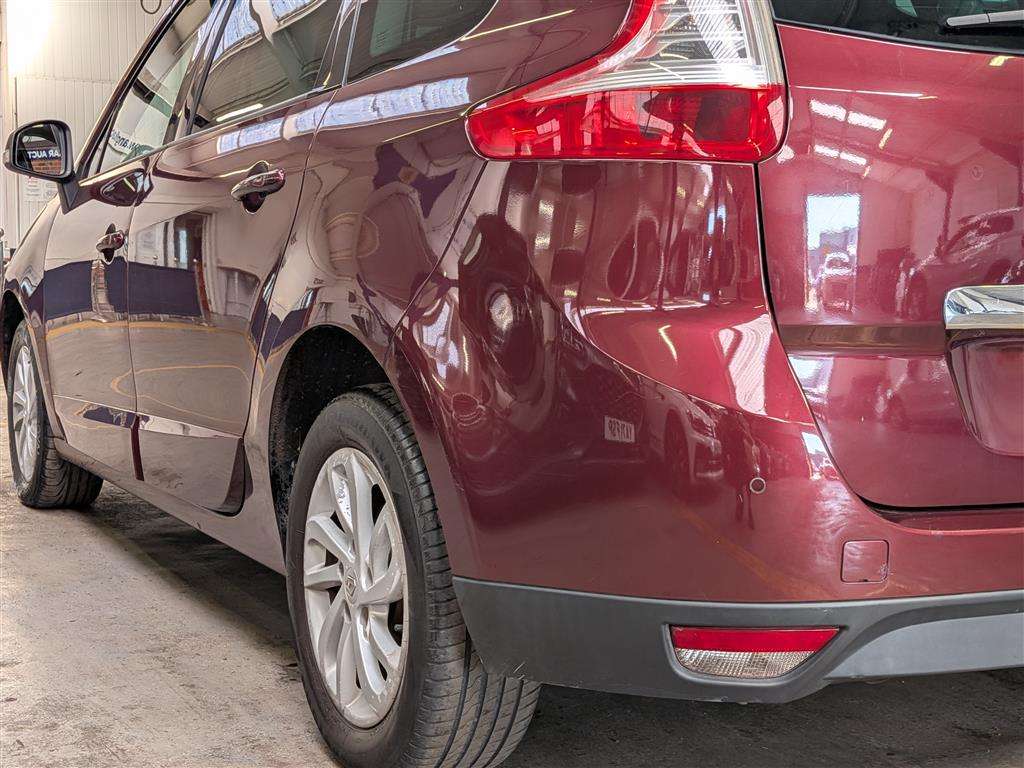 <p>2014 RENAULT GRAND SCENIC DY-QUE T-T D</p>