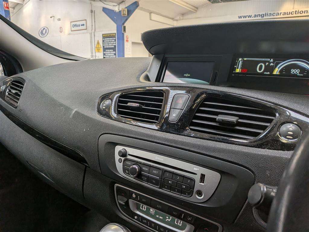 <p>2014 RENAULT GRAND SCENIC DY-QUE T-T D</p>