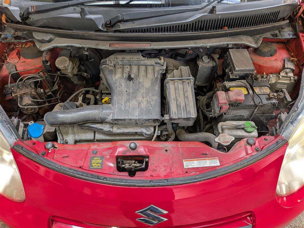 <p>2014 SUZUKI ALTO SZ</p>