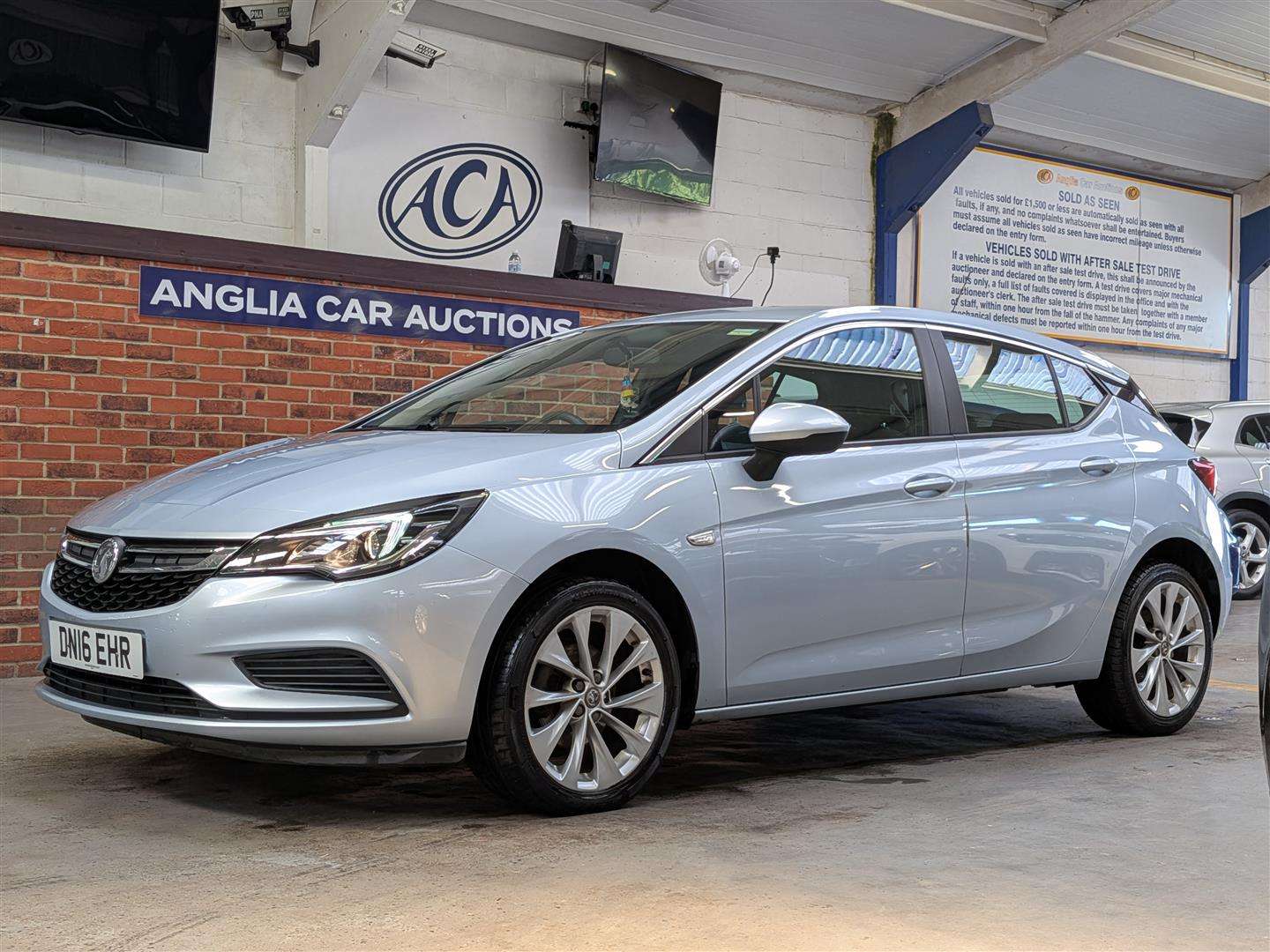 <p>2016 VAUXHALL ASTRA DESIGN</p>