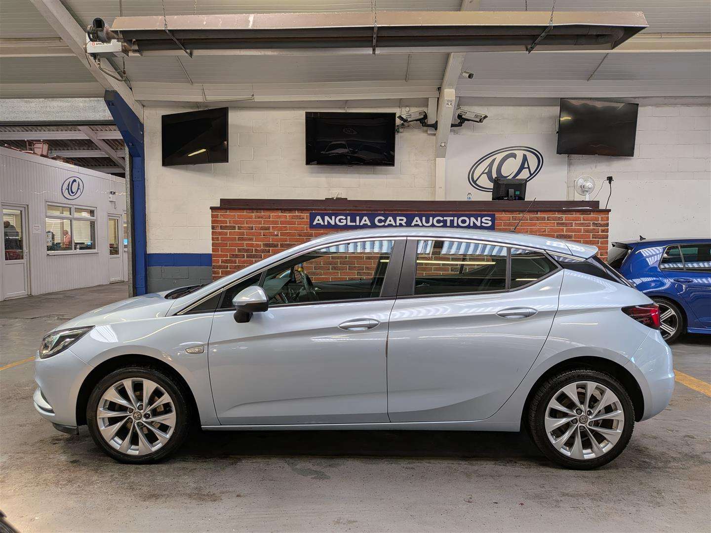 <p>2016 VAUXHALL ASTRA DESIGN</p>