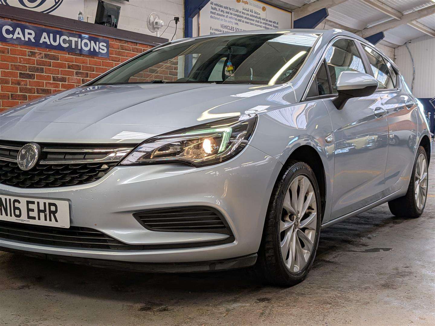 <p>2016 VAUXHALL ASTRA DESIGN</p>