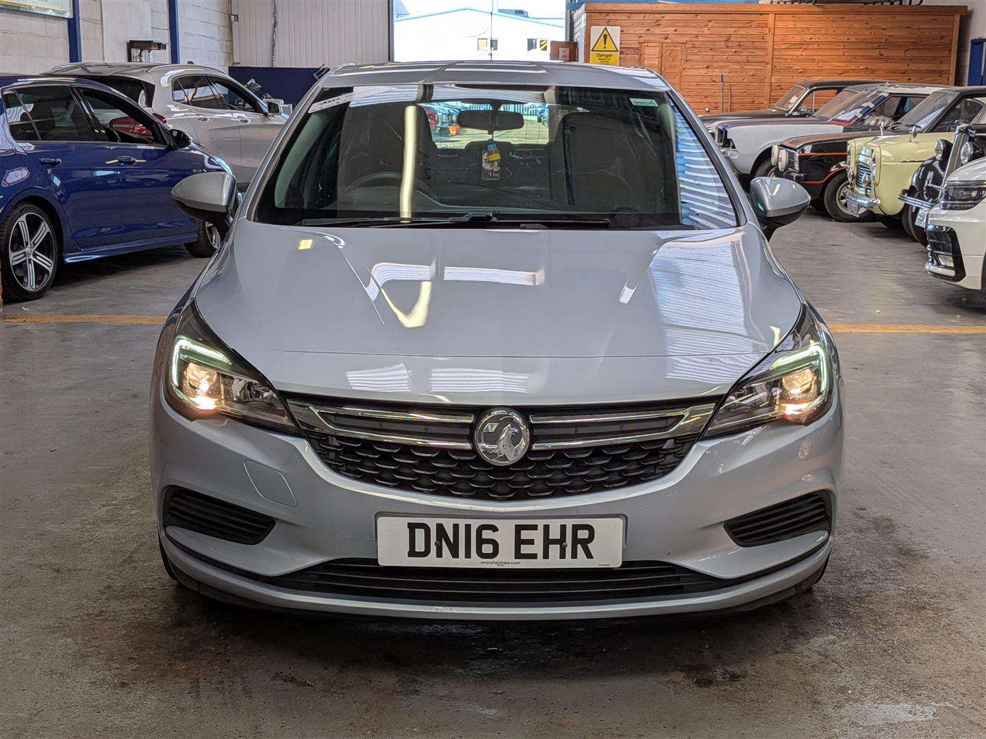 <p>2016 VAUXHALL ASTRA DESIGN</p>