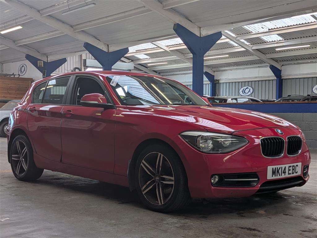 <p>2014 BMW 120D SPORT</p>