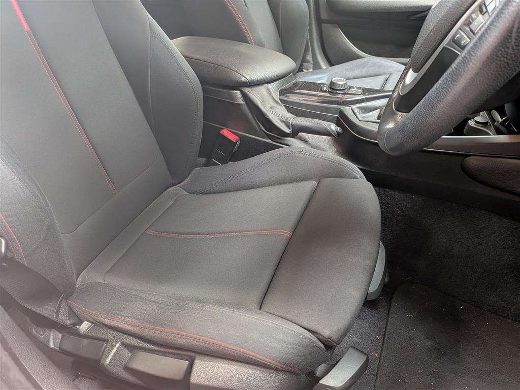 <p>2014 BMW 120D SPORT</p>