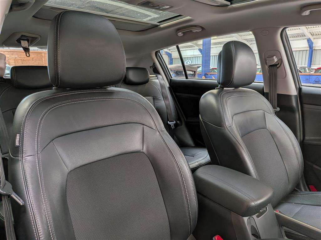 <p>2011 KIA SPORTAGE KX-2 CRDI</p>