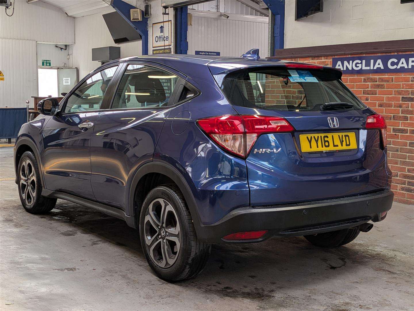 <p>2016 HONDA HR-V SE I-VTEC</p>