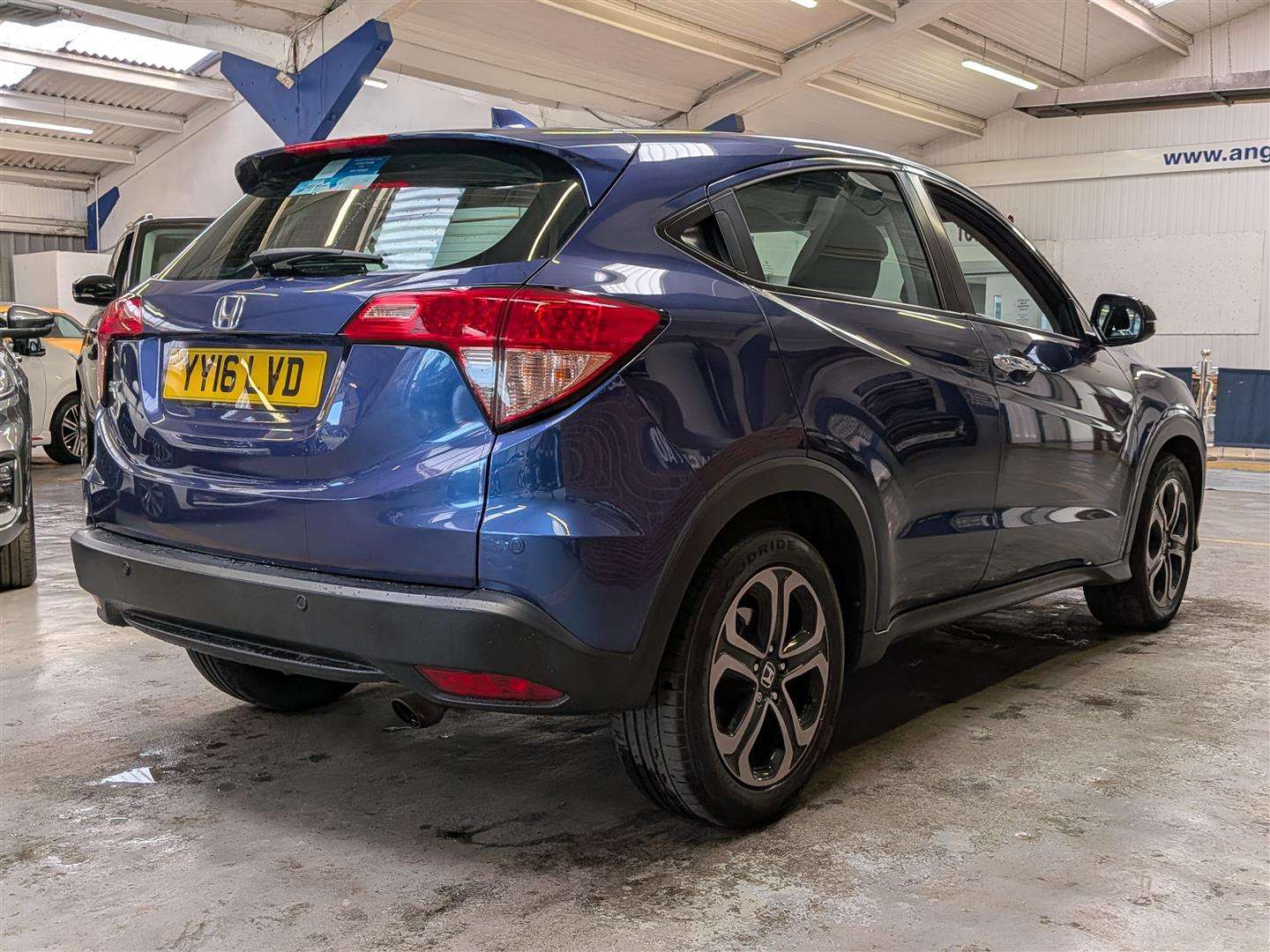 <p>2016 HONDA HR-V SE I-VTEC</p>