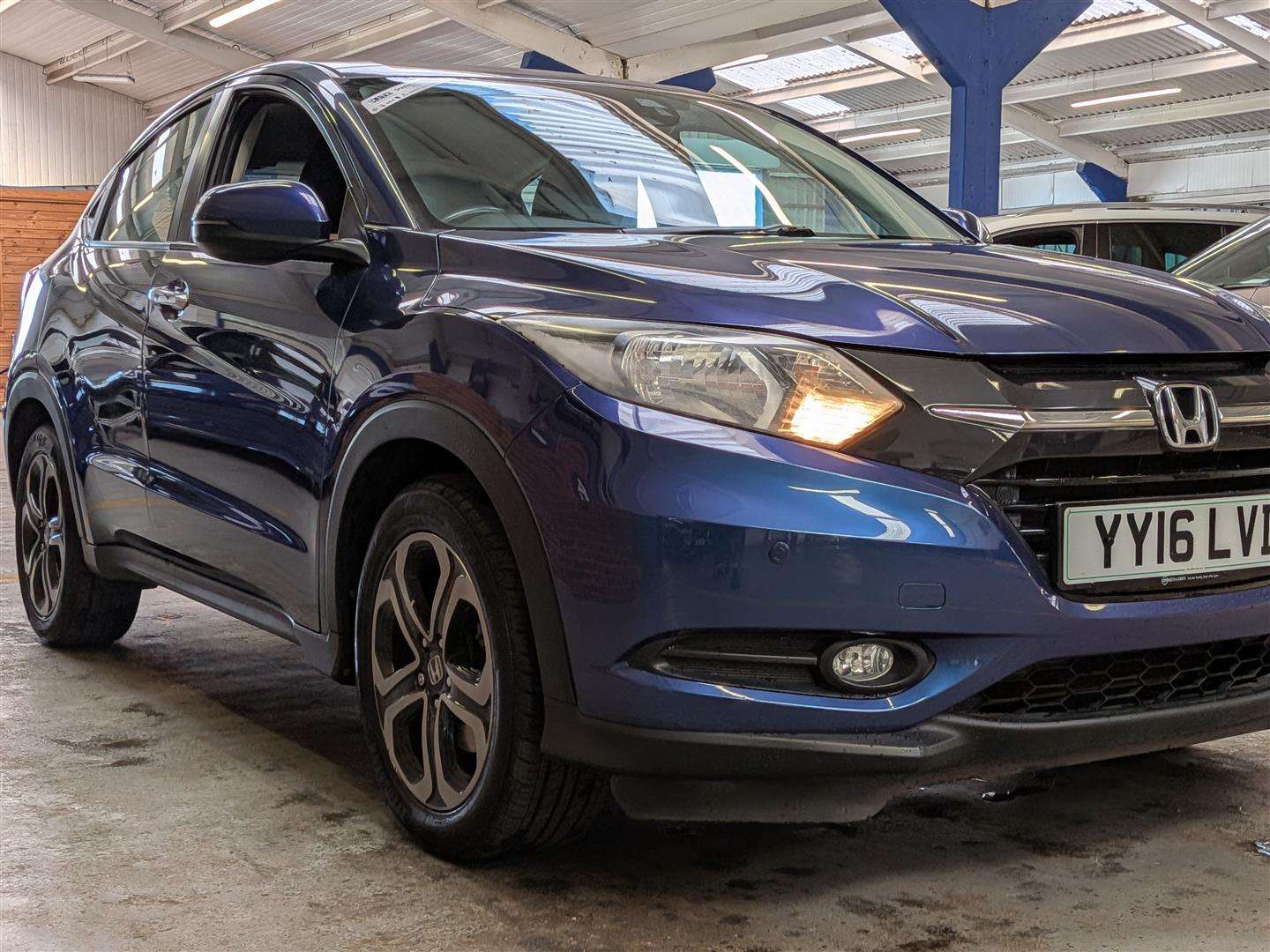 <p>2016 HONDA HR-V SE I-VTEC</p>