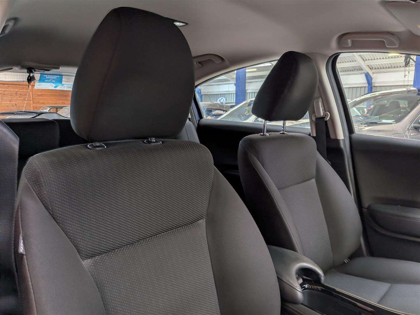 <p>2016 HONDA HR-V SE I-VTEC</p>