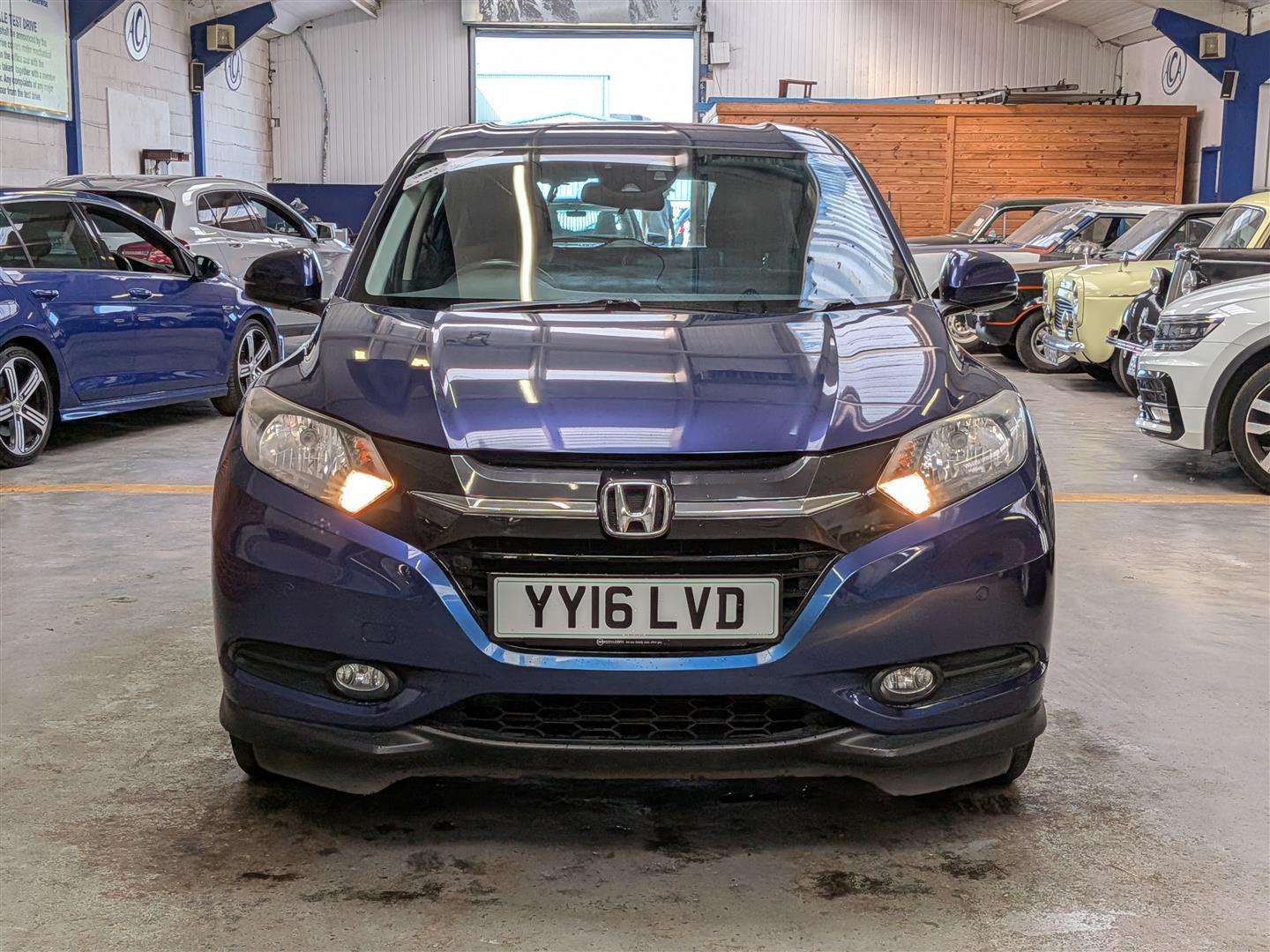<p>2016 HONDA HR-V SE I-VTEC</p>