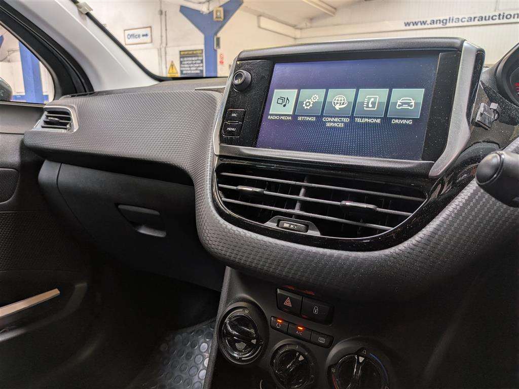 <p>2016 PEUGEOT 2008 ACTIVE BLUE HDI</p>