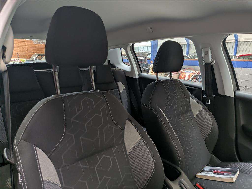 <p>2016 PEUGEOT 2008 ACTIVE BLUE HDI</p>
