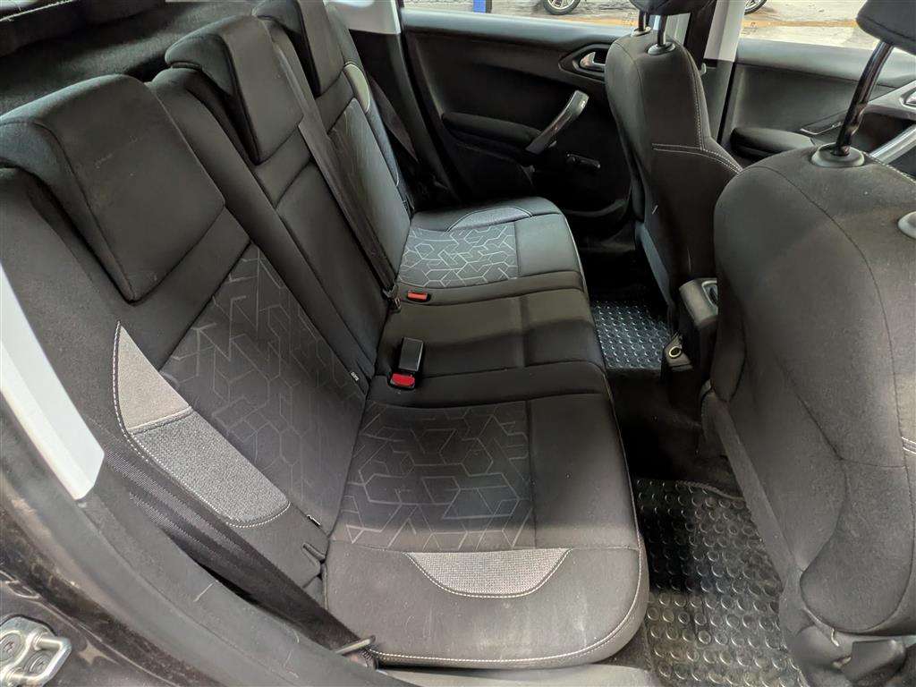 <p>2016 PEUGEOT 2008 ACTIVE BLUE HDI</p>