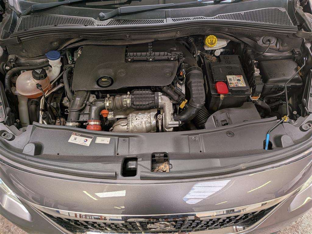 <p>2016 PEUGEOT 2008 ACTIVE BLUE HDI</p>
