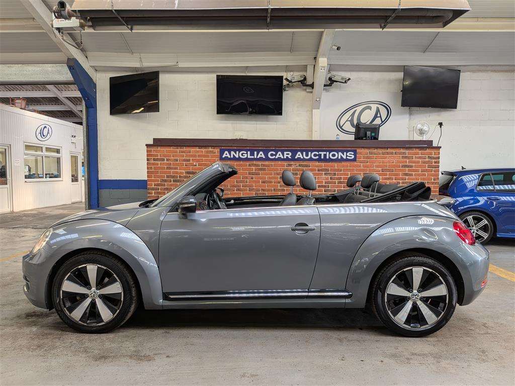 <p>2014 VOLKSWAGEN BEETLE SPORT TDI S-A</p>