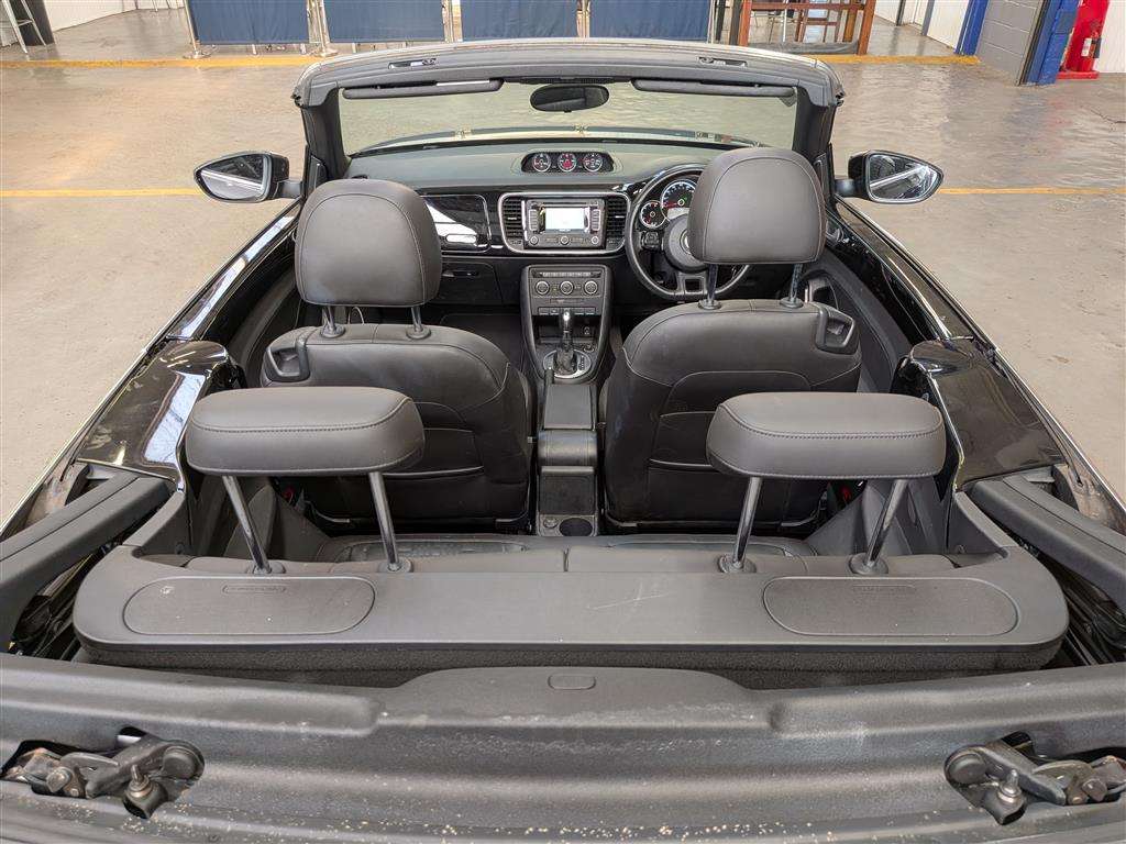 <p>2014 VOLKSWAGEN BEETLE SPORT TDI S-A</p>