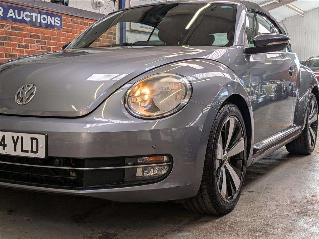 <p>2014 VOLKSWAGEN BEETLE SPORT TDI S-A</p>