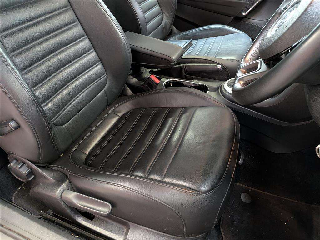 <p>2014 VOLKSWAGEN BEETLE SPORT TDI S-A</p>