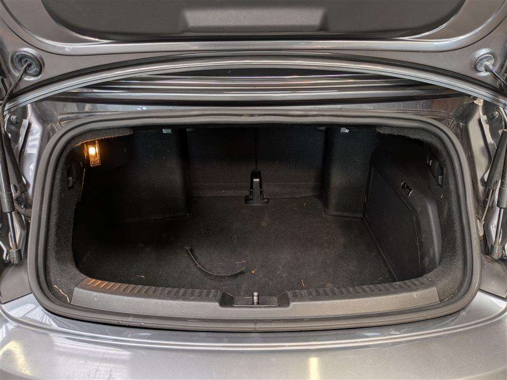 <p>2014 VOLKSWAGEN BEETLE SPORT TDI S-A</p>