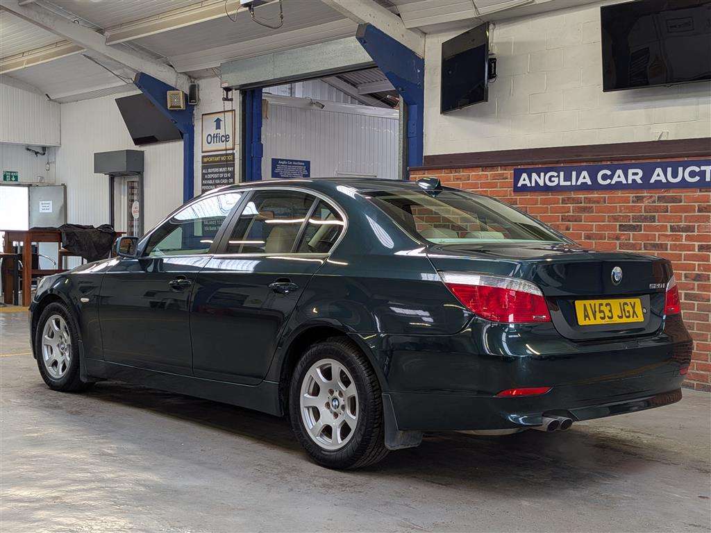 <p>2003 BMW 520I SE AUTO</p>