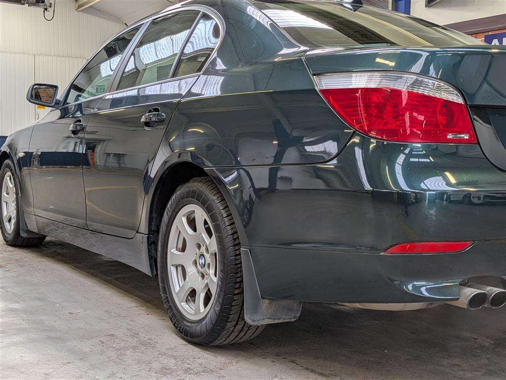 <p>2003 BMW 520I SE AUTO</p>
