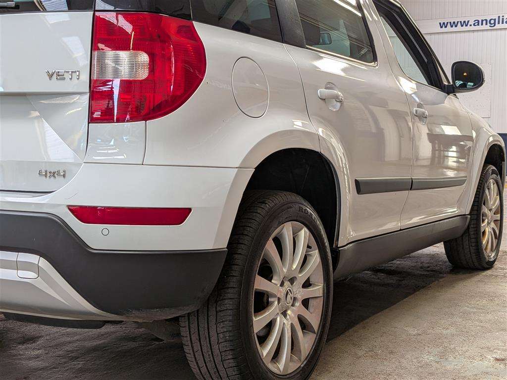 <p>2015 SKODA YETI OUTDOOR SE TDI SCR 4</p>
