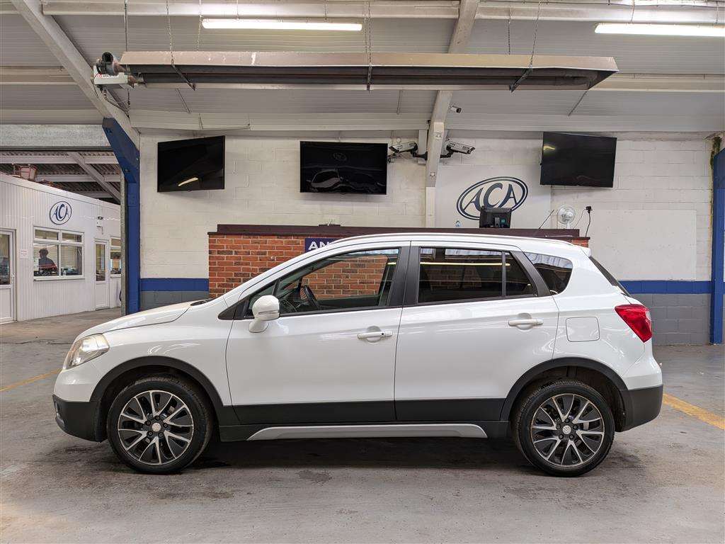 <p>2014 SUZUKI SX4 S-CROSS SZ-T DDIS</p>