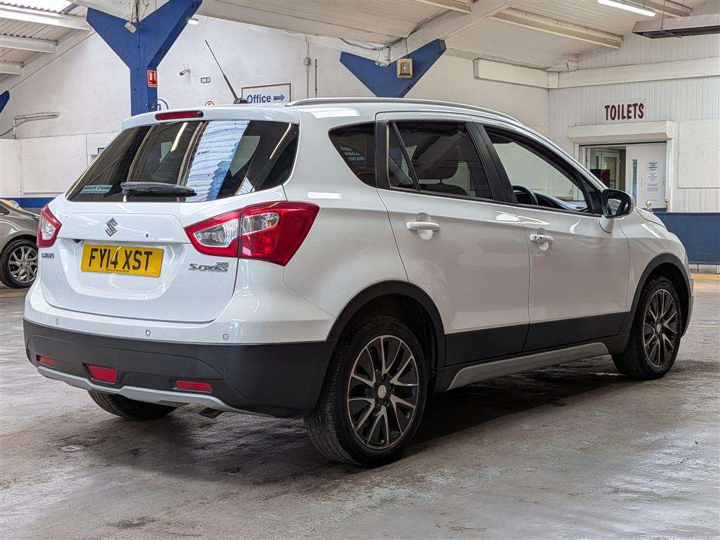 <p>2014 SUZUKI SX4 S-CROSS SZ-T DDIS</p>