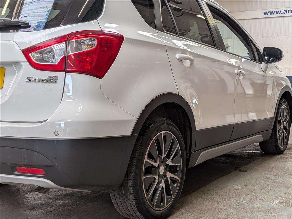 <p>2014 SUZUKI SX4 S-CROSS SZ-T DDIS</p>
