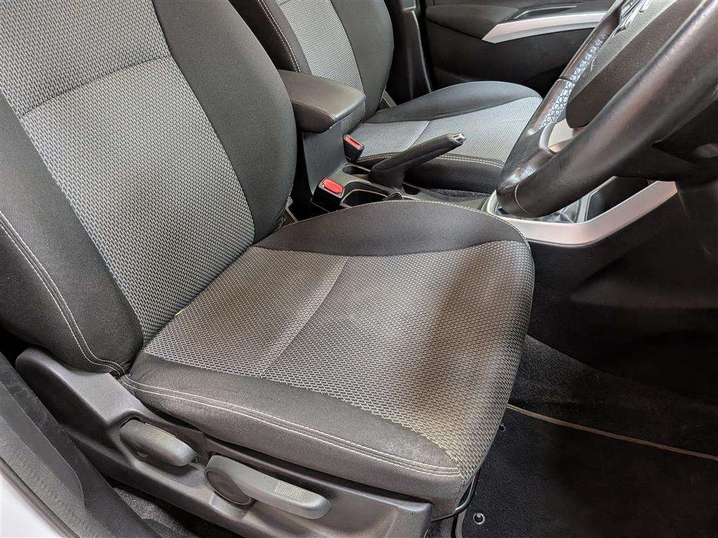 <p>2014 SUZUKI SX4 S-CROSS SZ-T DDIS</p>