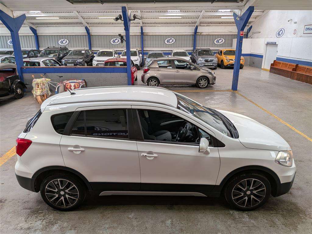 <p>2014 SUZUKI SX4 S-CROSS SZ-T DDIS</p>