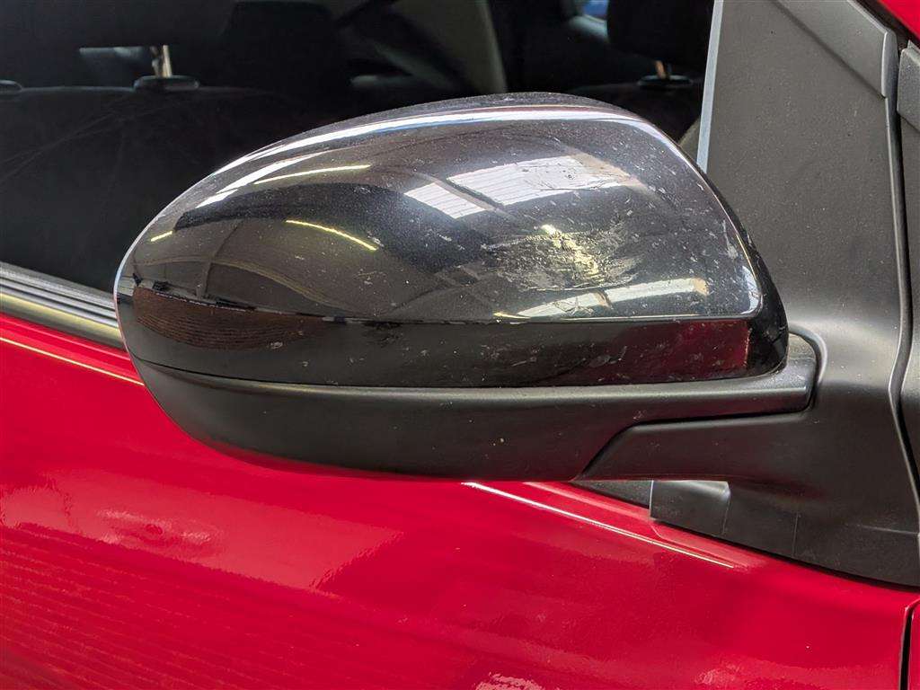 <p>2015 MAZDA 2 SPORT COLOUR EDITION</p>