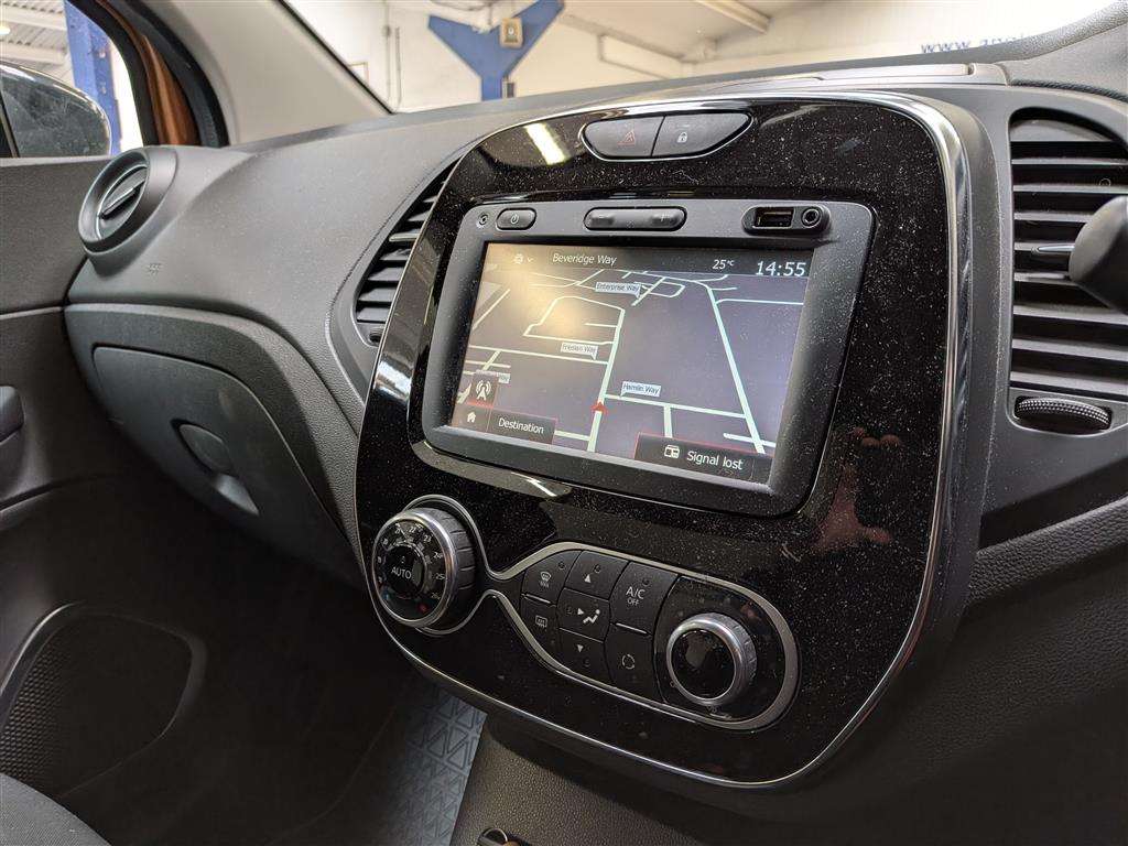 <p>2018 RENAULT CAPTUR ICONIC DCI AUTO</p>