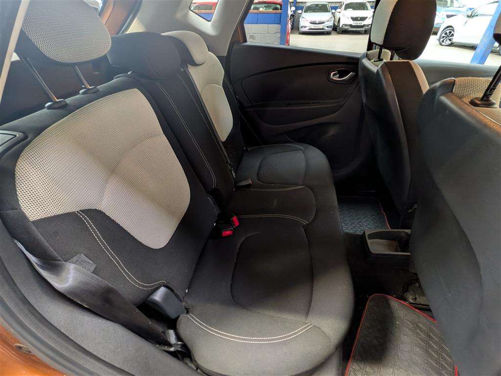 <p>2018 RENAULT CAPTUR ICONIC DCI AUTO</p>