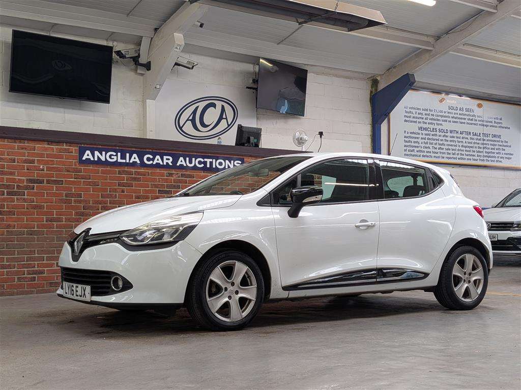 <p>2016 RENAULT CLIO DYNAMIQUE NAV 16V</p>